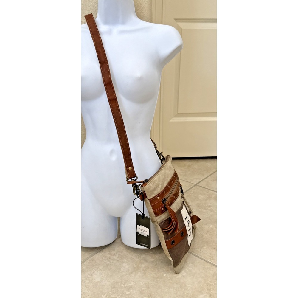 NWT Myra Upcycled Canvas Yesteryear Vintage Style Crossbody Purse Western - Picture 2 of 12